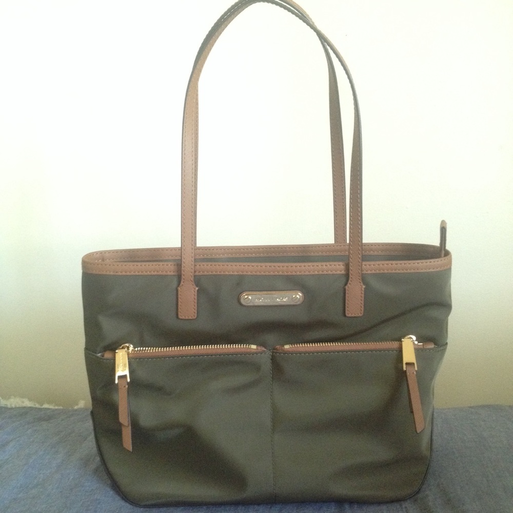 Michael Kors Pocket Tote Bag